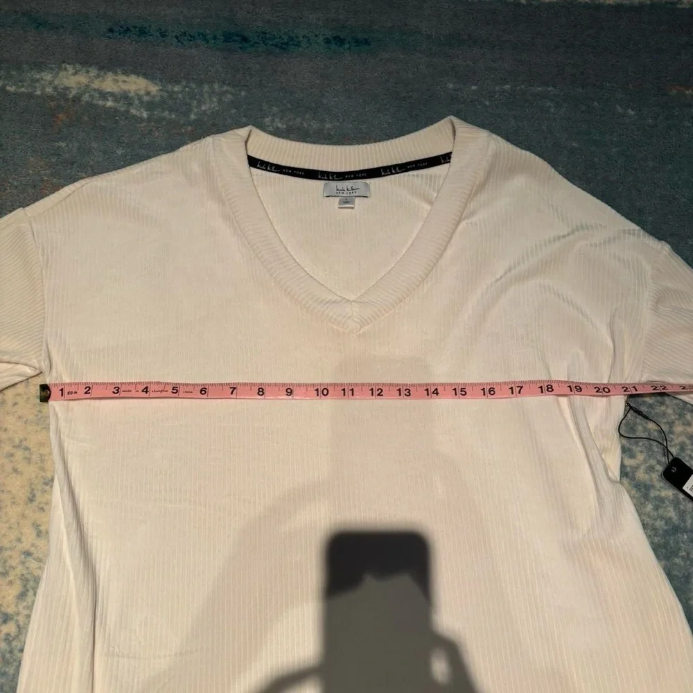 NWT Nicole Miller NY cream ribbed long sleeve with pockets, drop shoulder top - Picture 9 of 10